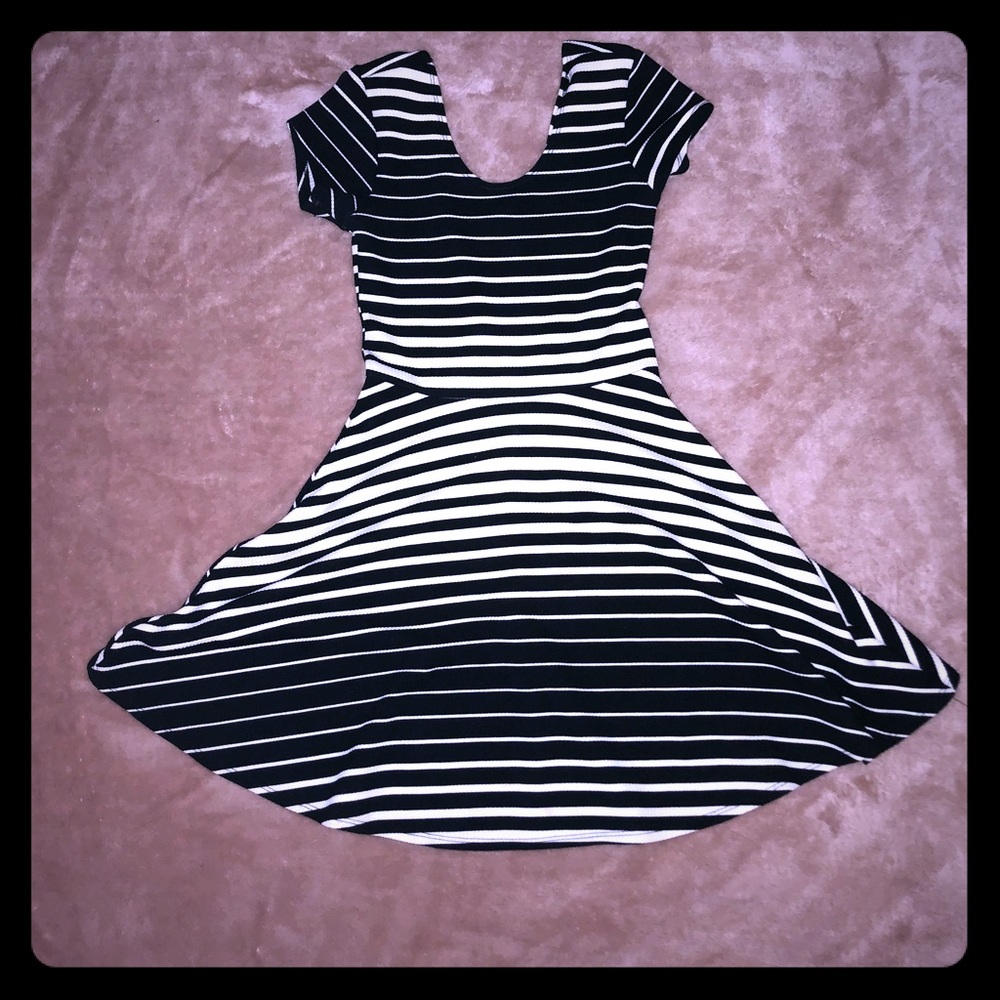 Planet gold optical illusion dress